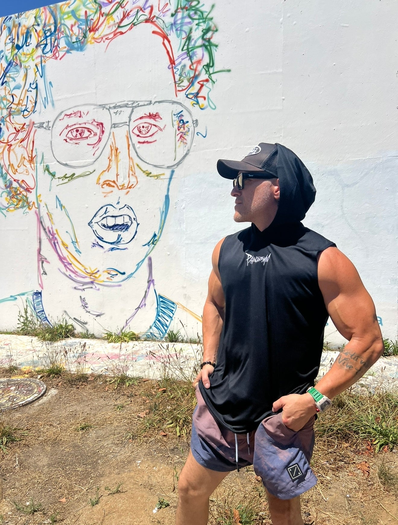 Pandemic Competitor Sleeveless Hoodie in Noir