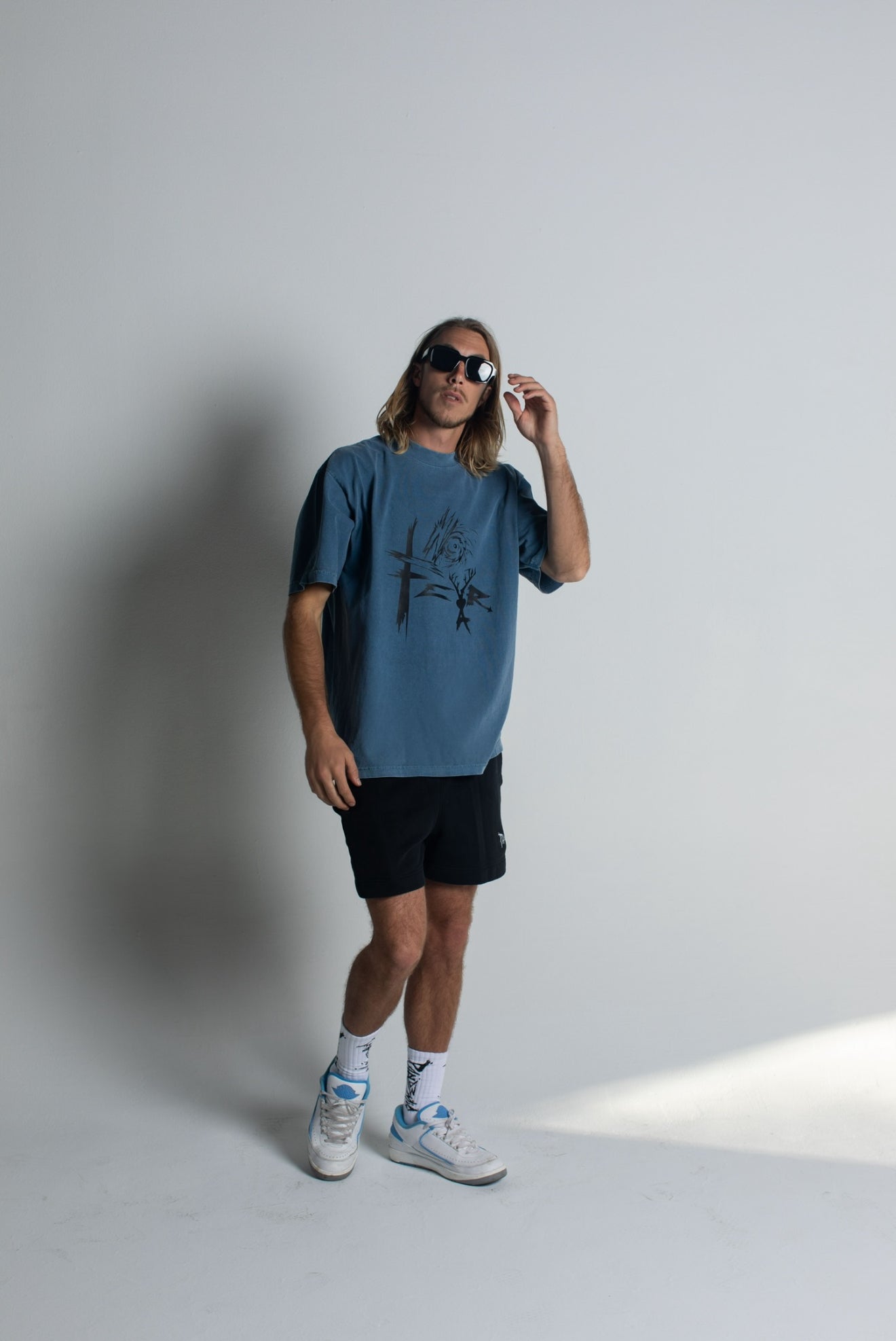 Pandemic No Fear T-Shirt in Washed Denim