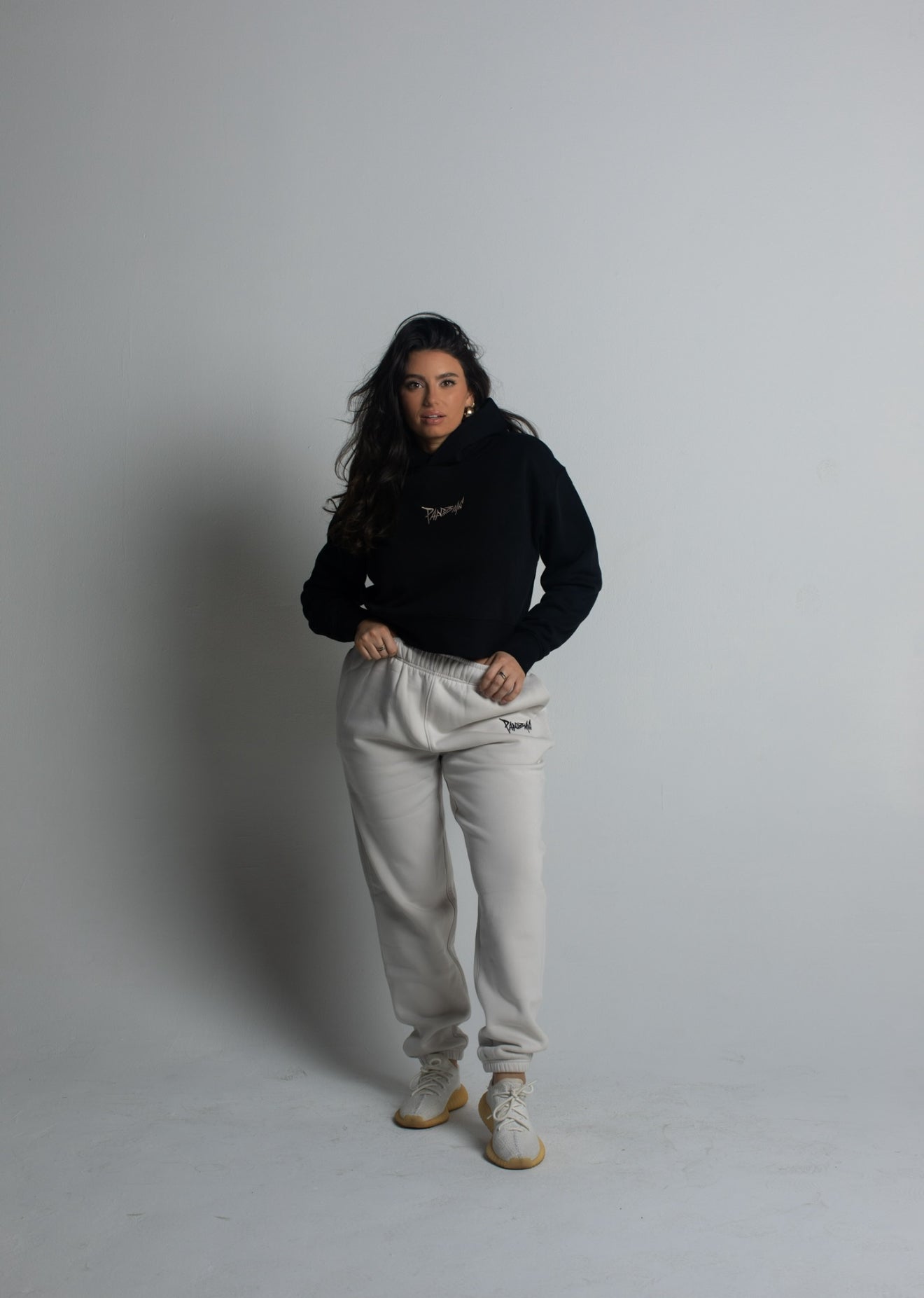 No Limit Women's Relax Crop Hood in Noir