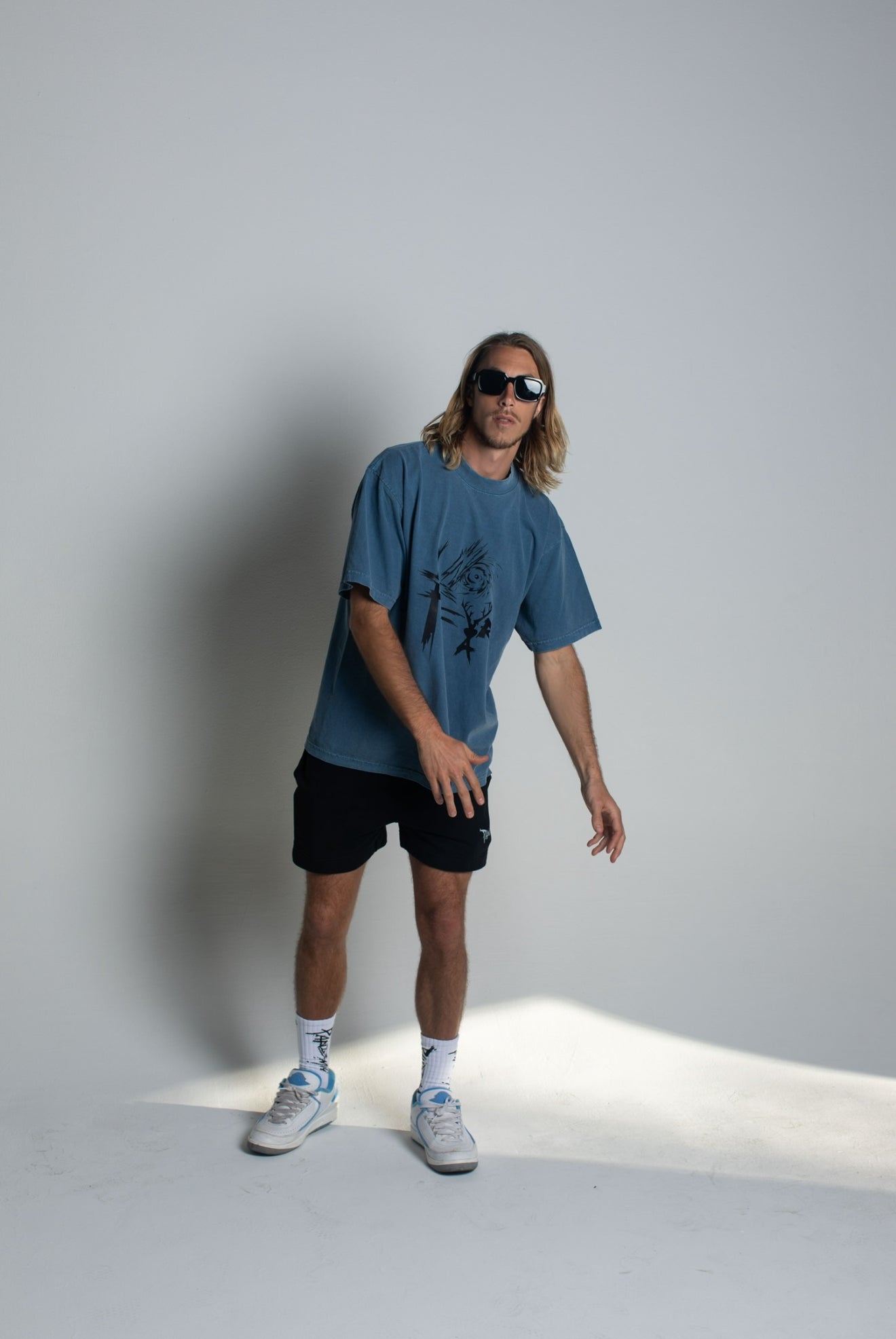 Pandemic No Fear T-Shirt in Washed Denim