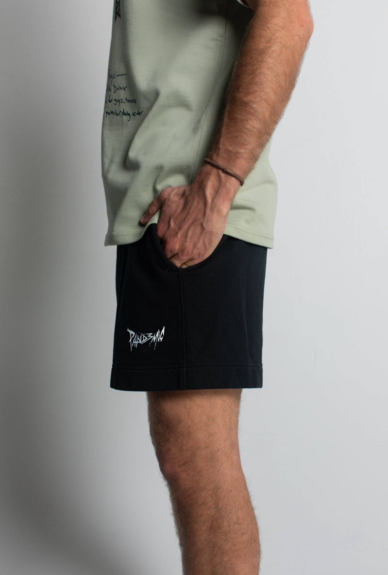 Relax Track Shorts in Noir