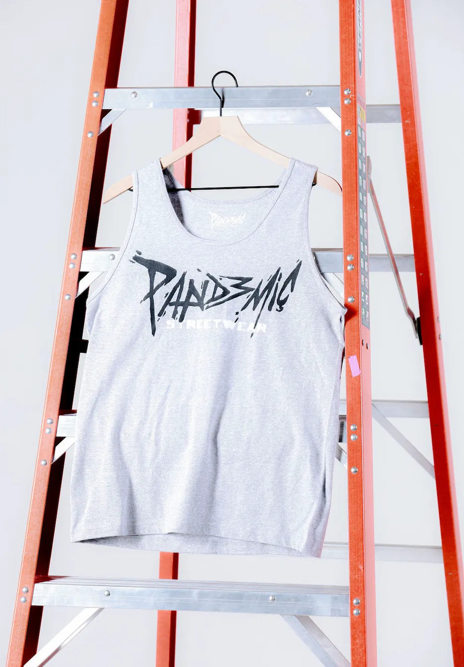 Sun Out, Gun’s Out Tank 💪🏻