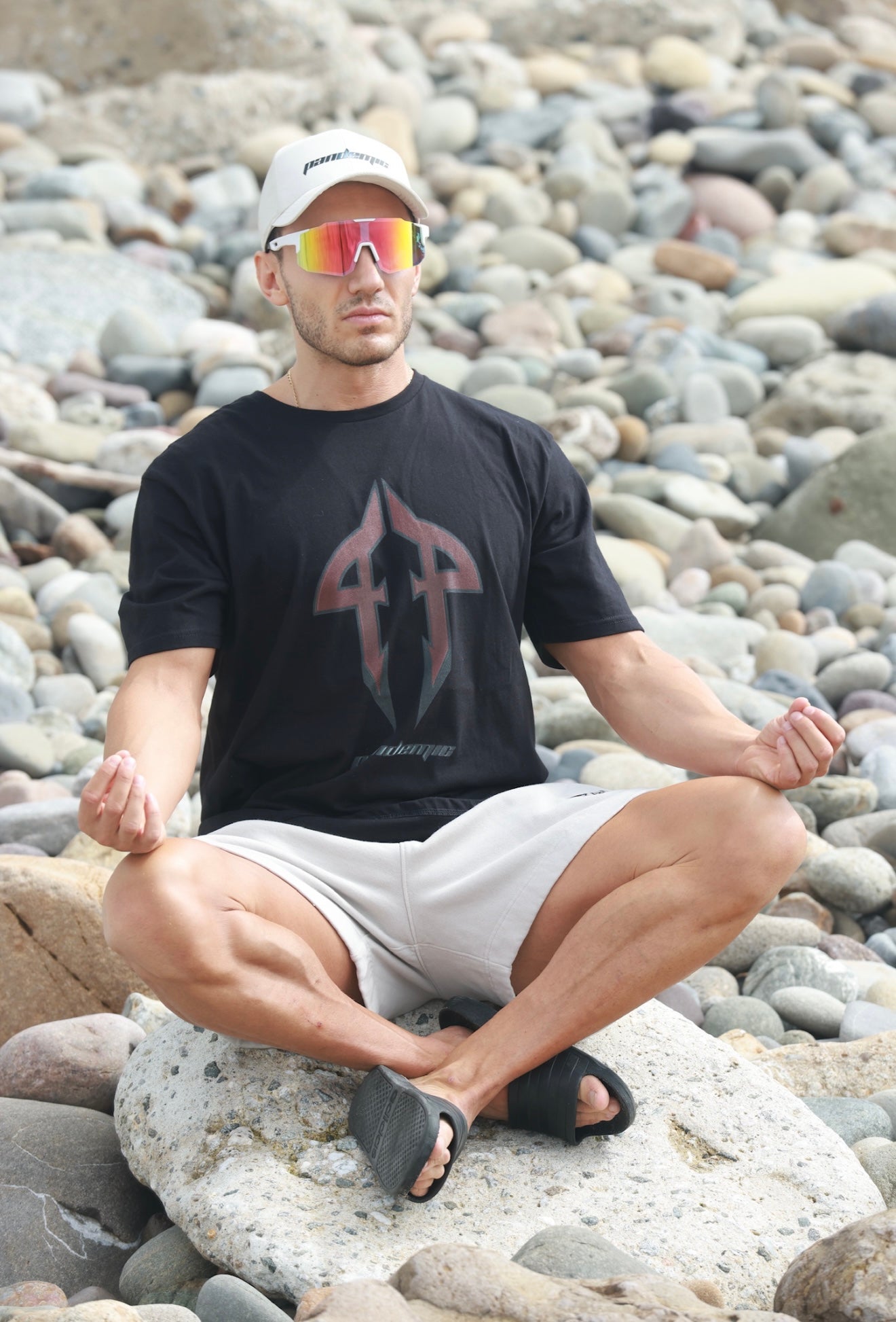 Double Trouble P Tee in Noir