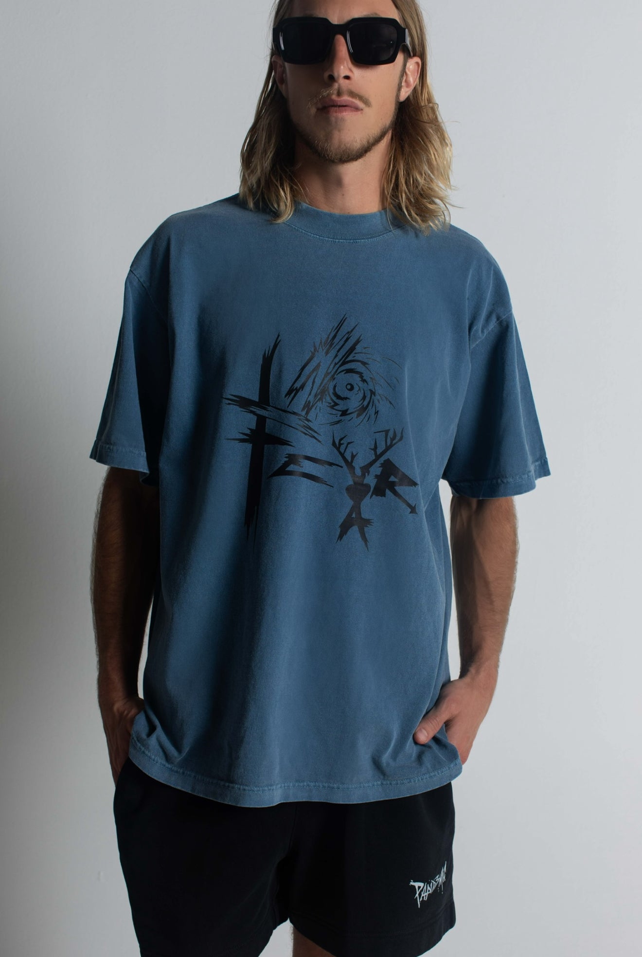 Pandemic No Fear T-Shirt in Washed Denim