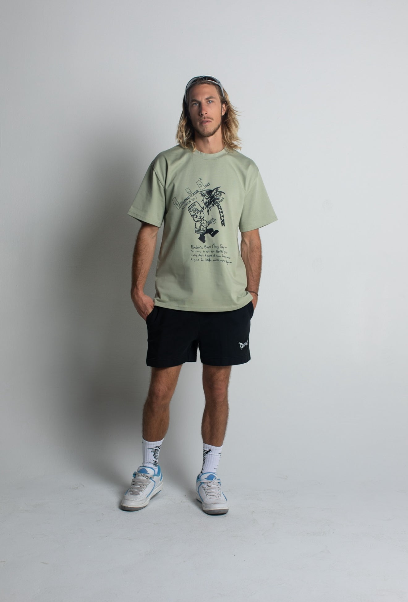 Pandemic No Fear Kava Bar Tee in Pistachio