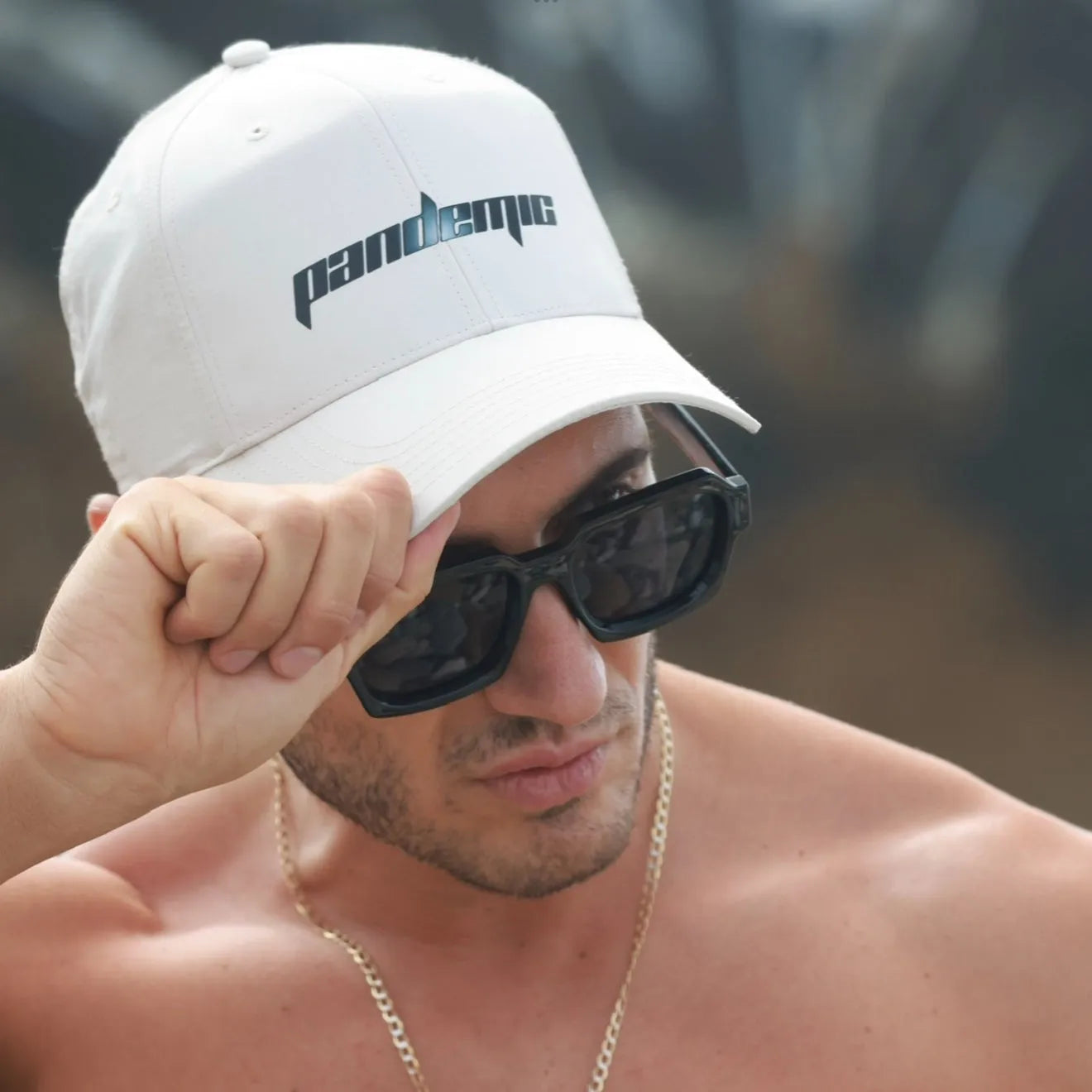 Rupture Shades in Noir