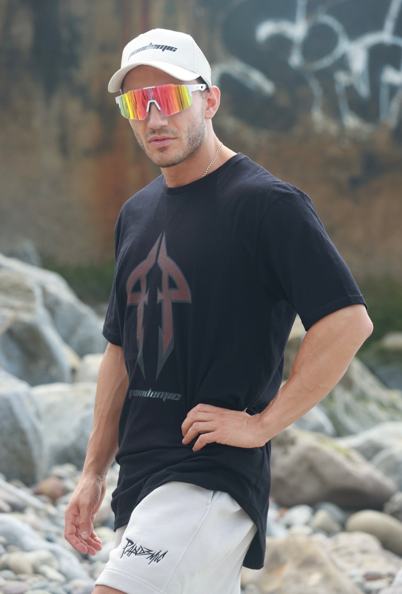 Double Trouble P Tee in Noir