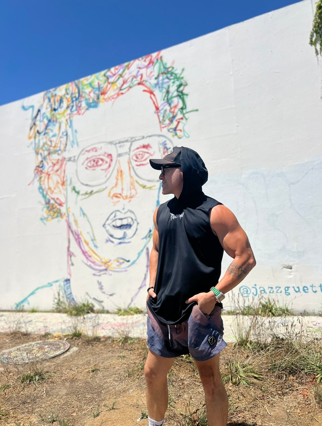 Pandemic Competitor Sleeveless Hoodie in Noir