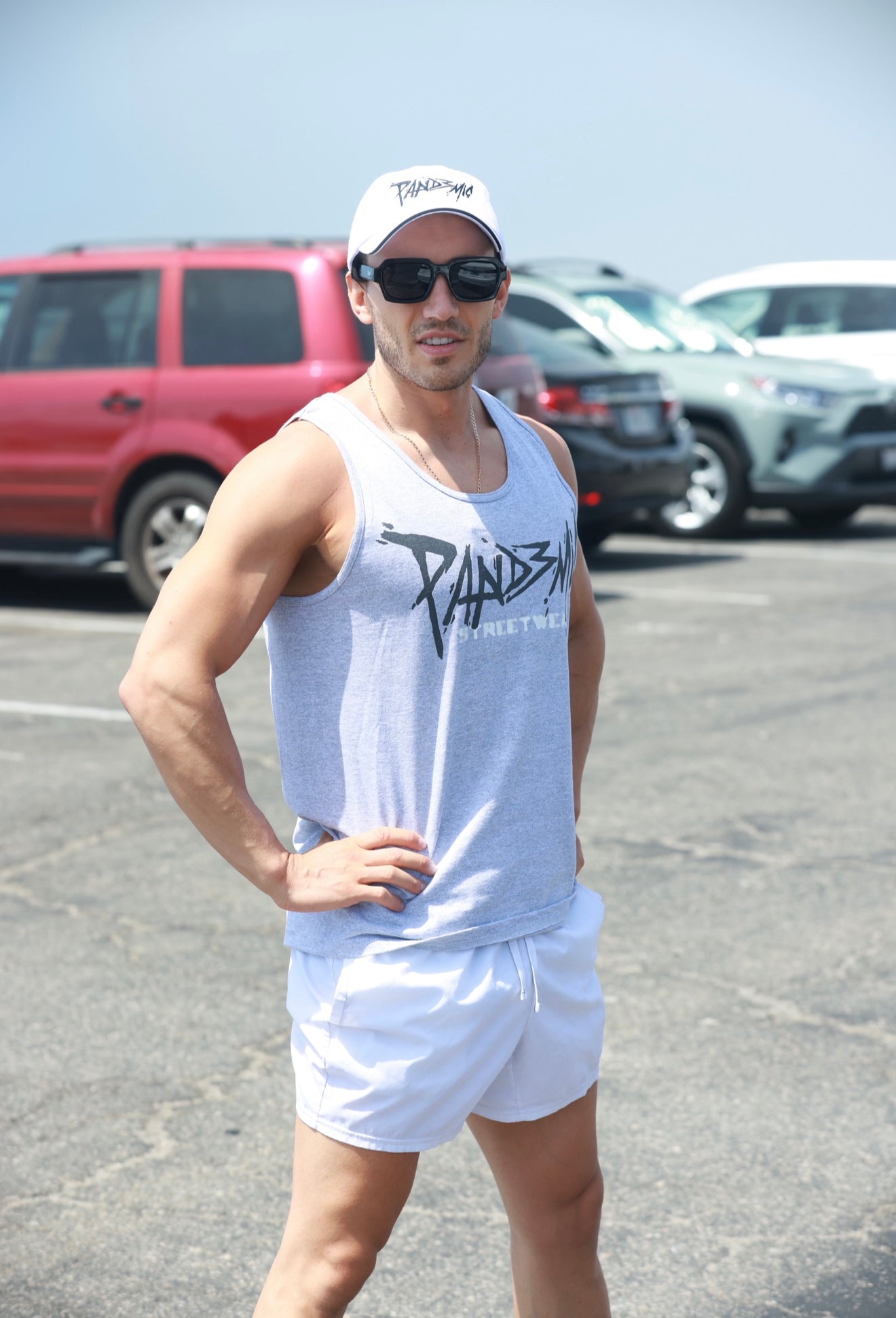 Sun Out, Gun’s Out Tank 💪🏻