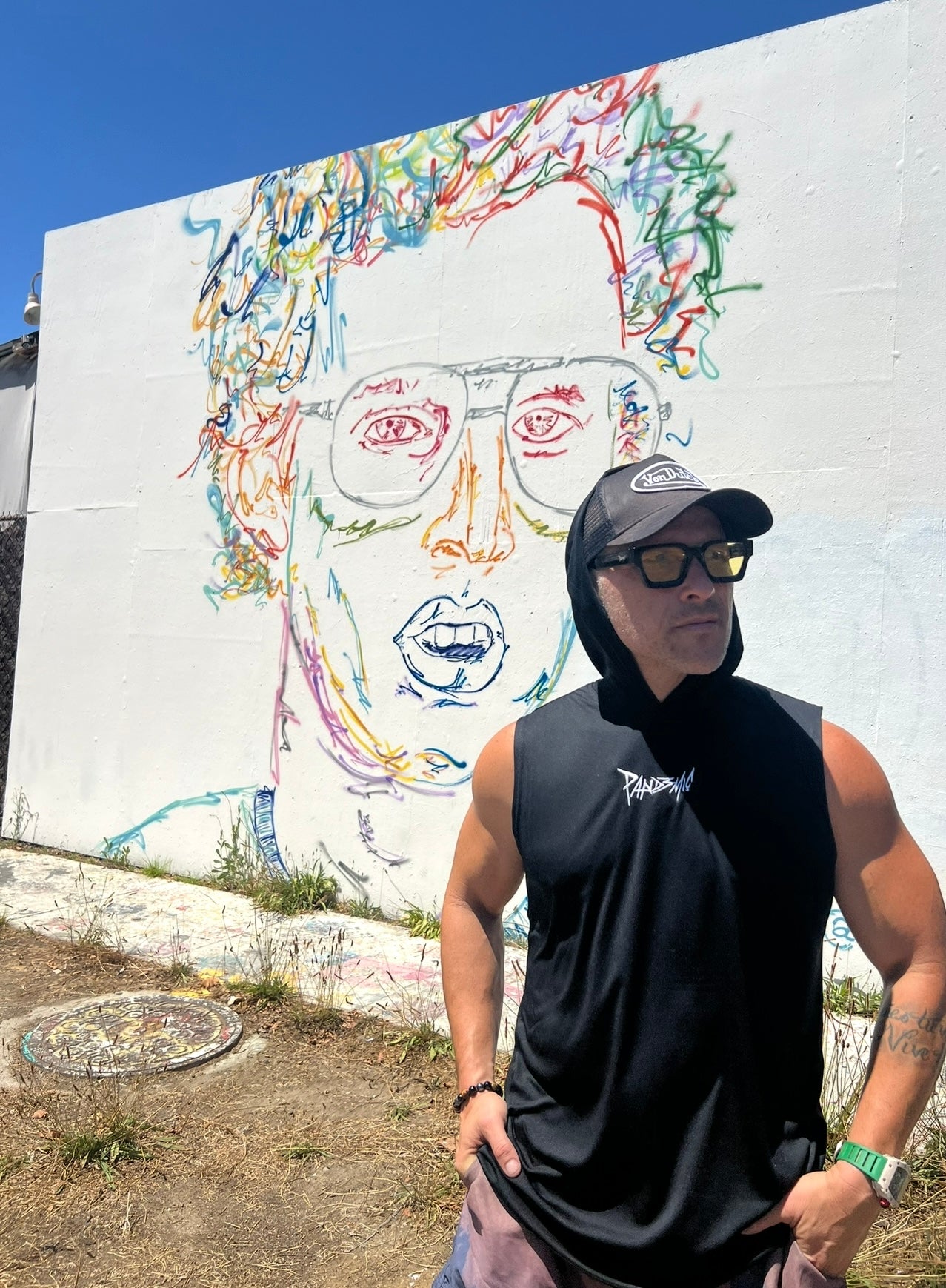 Pandemic Competitor Sleeveless Hoodie in Noir