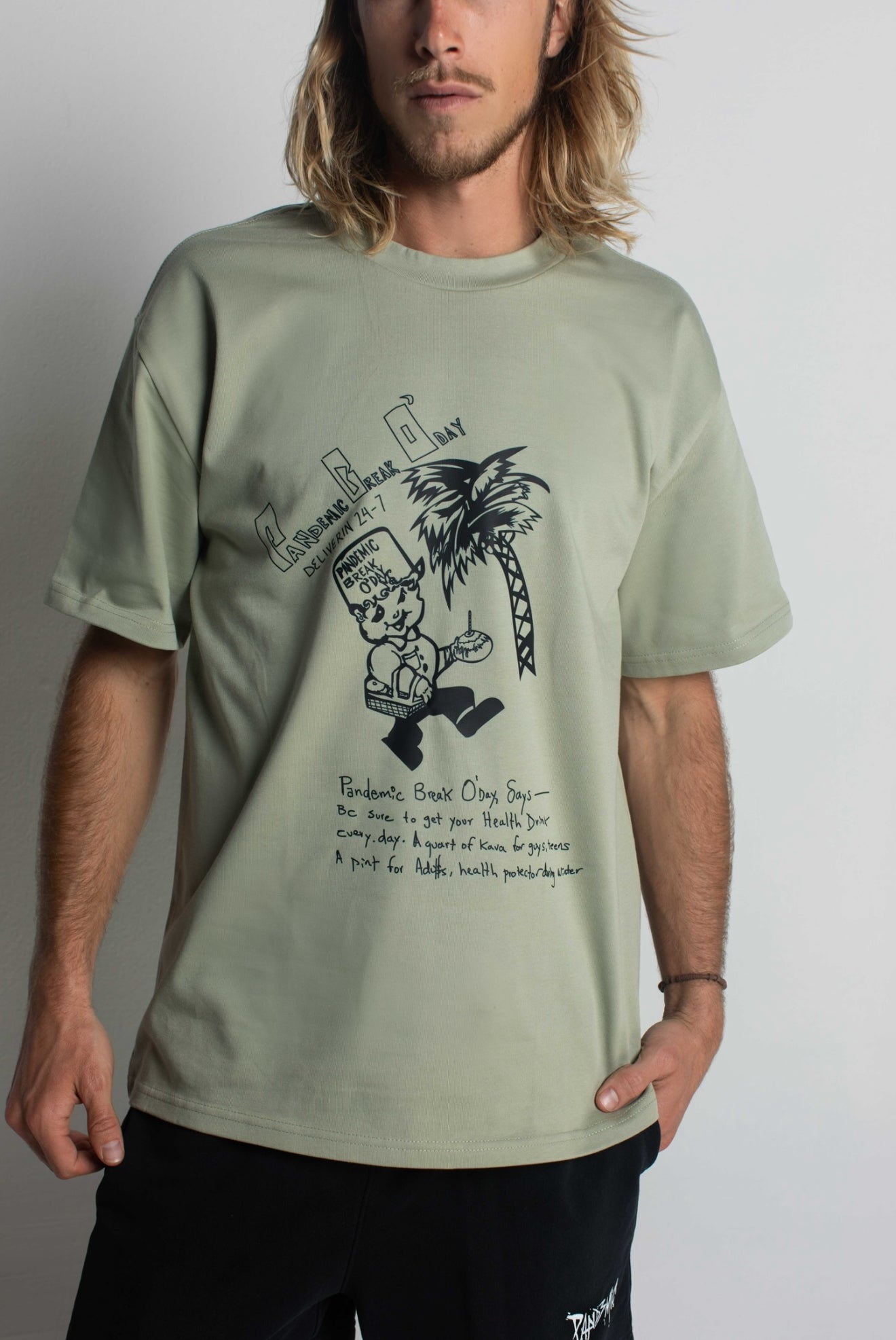 Pandemic No Fear Kava Bar Tee in Pistachio