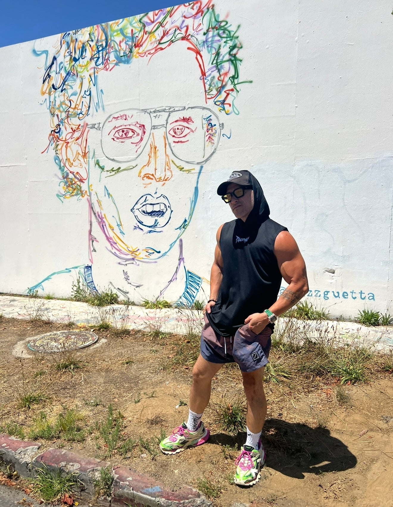 Pandemic Competitor Sleeveless Hoodie in Noir