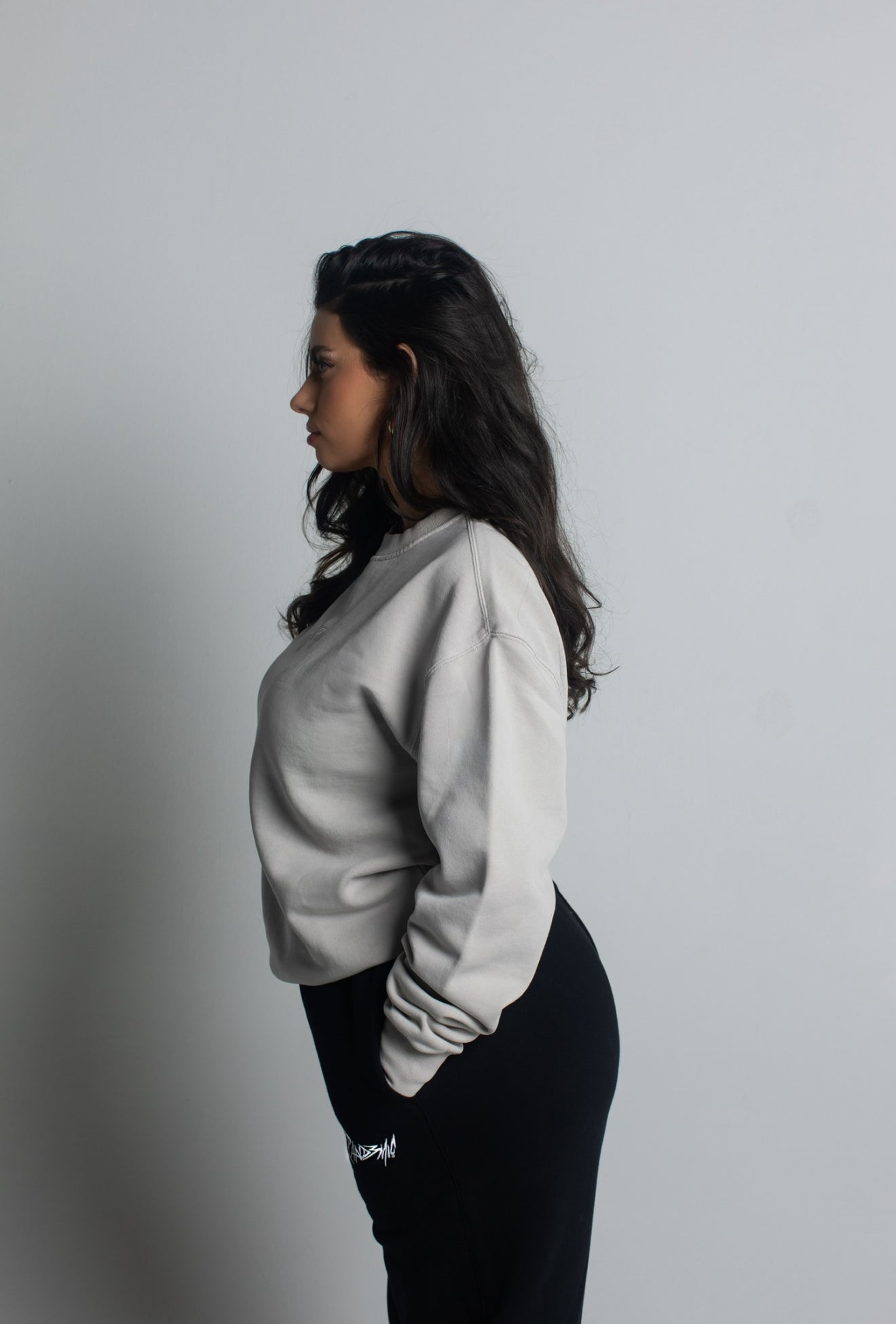 Relax Faded Crew Sweater in Chalk