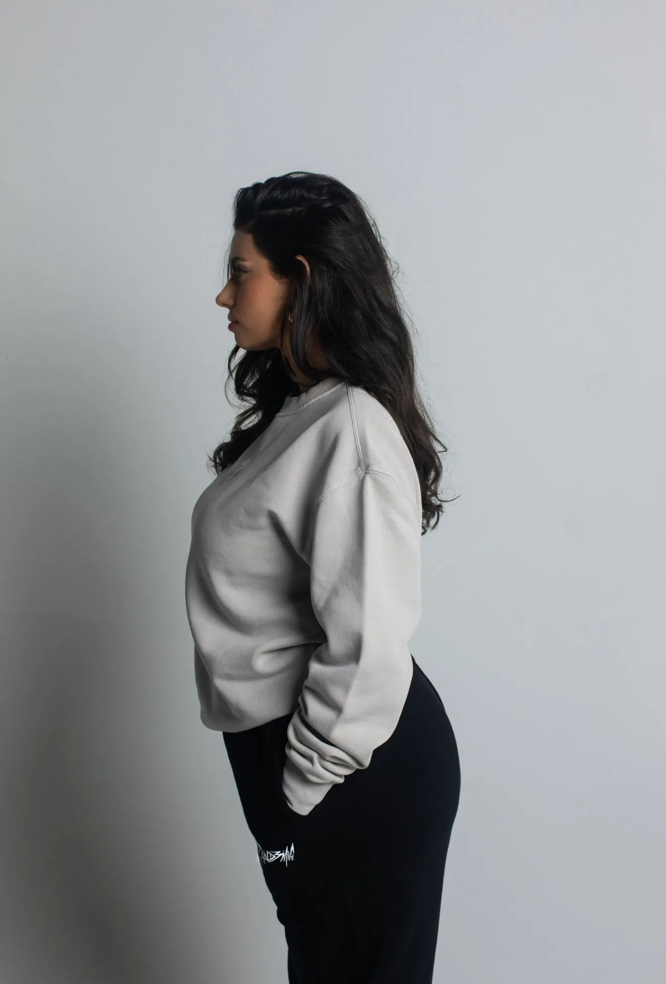 Relax Faded Crew Sweater in Chalk