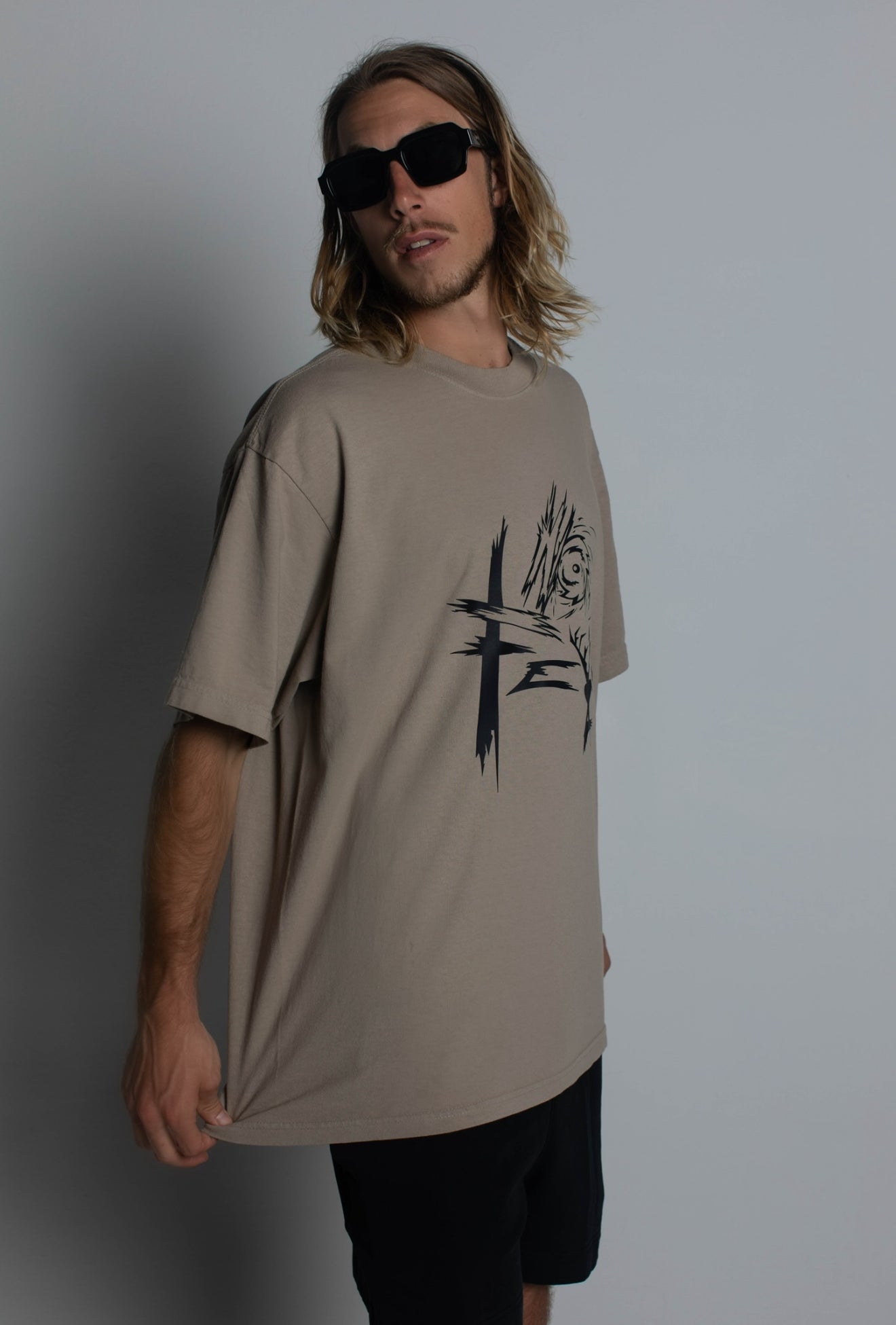 Pandemic No Fear T-Shirt in Sand