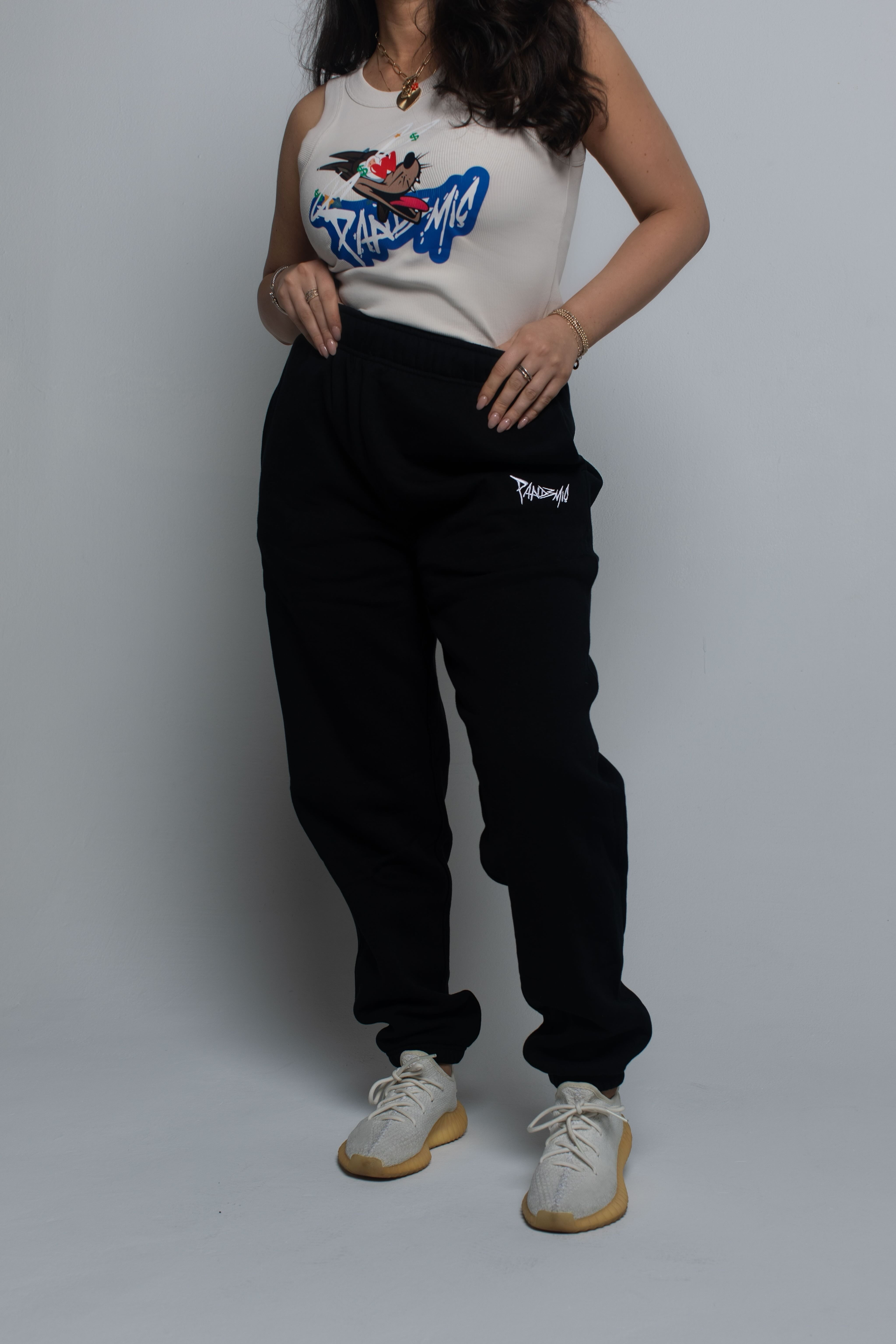 No Limit Relax Track Pants in Noir