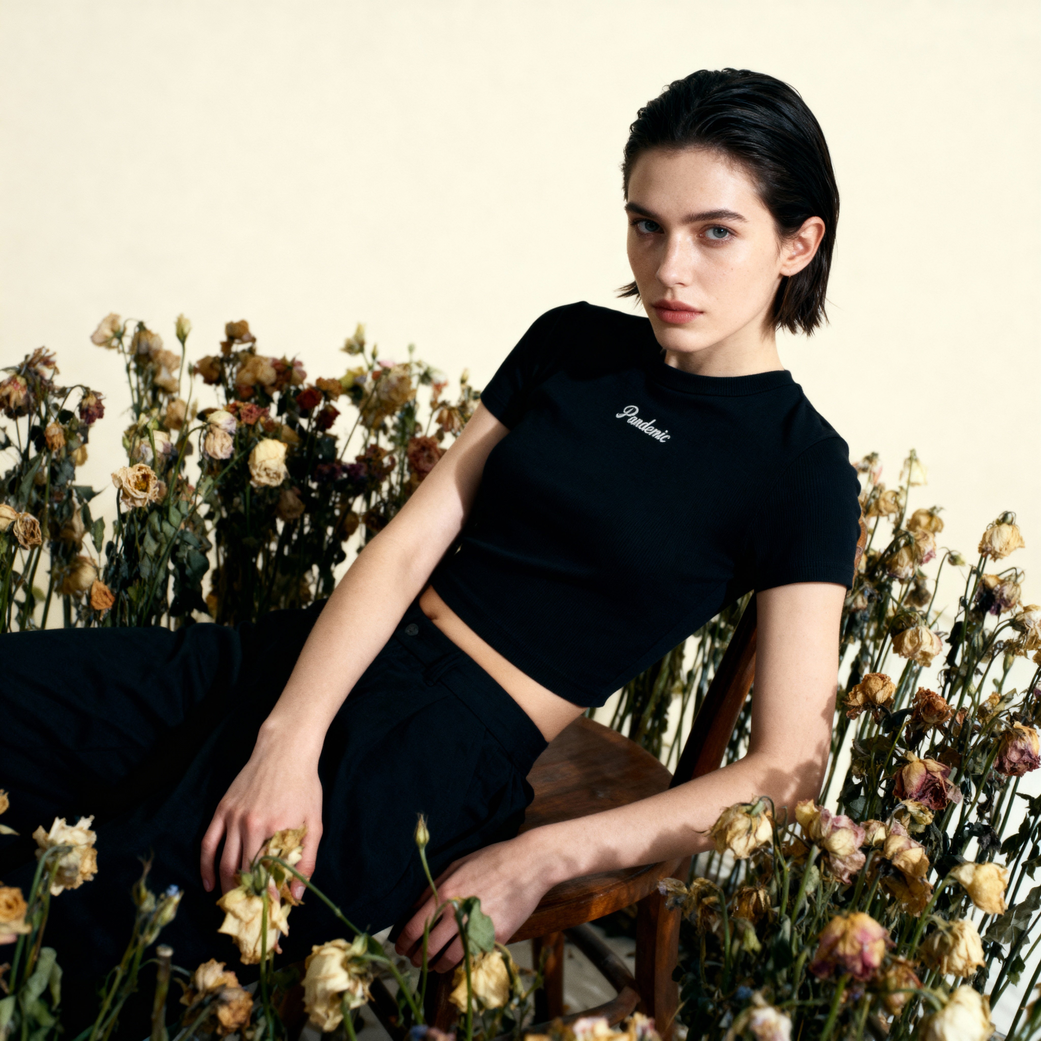 No Limit Micro Rib Baby Tee in Noir